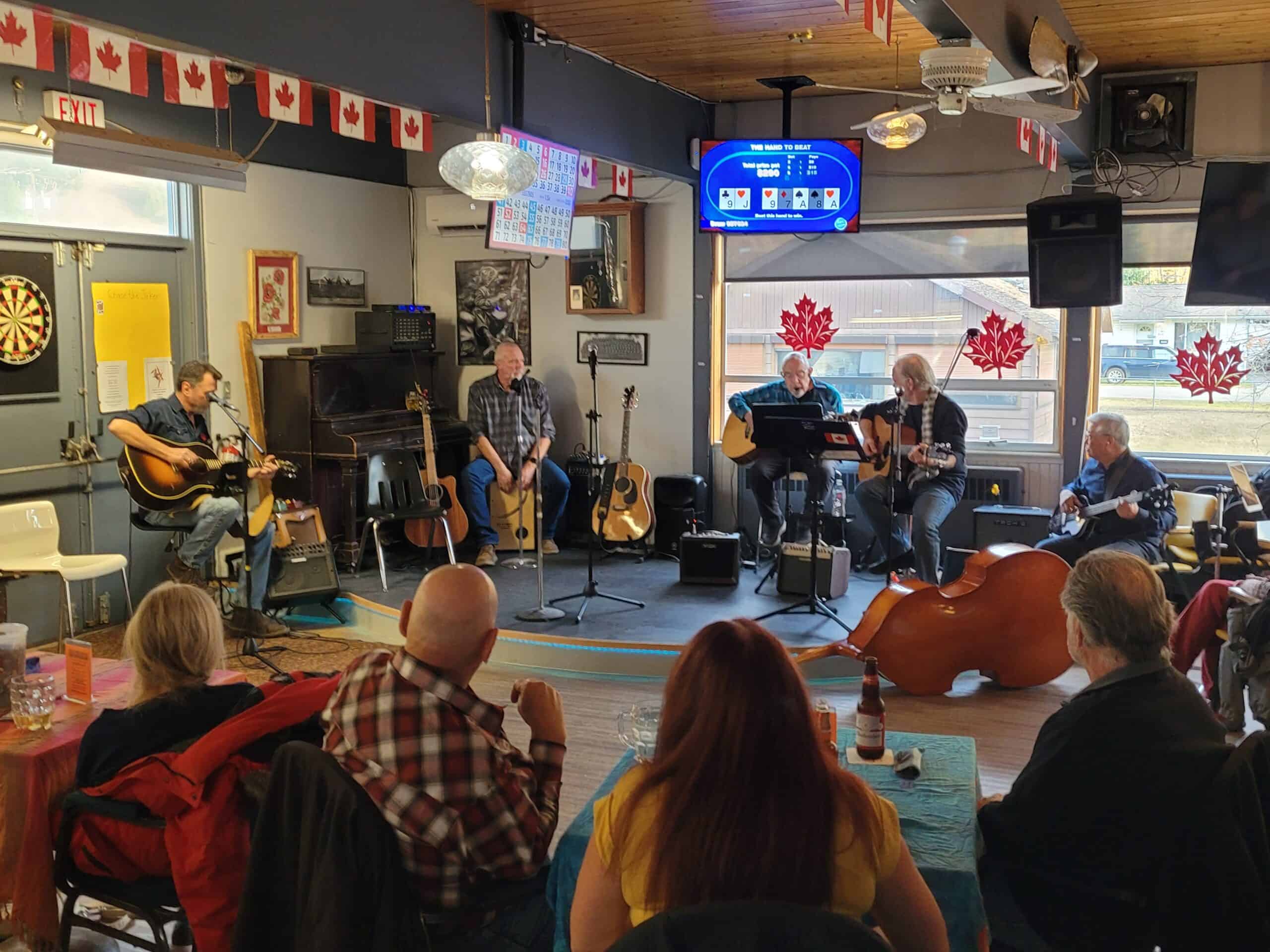 2025-11-09_CoffeeHouse_004