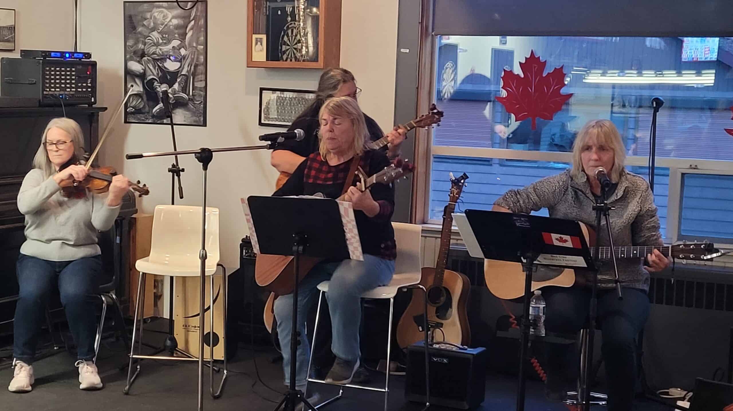 2025-11-09_CoffeeHouse_005